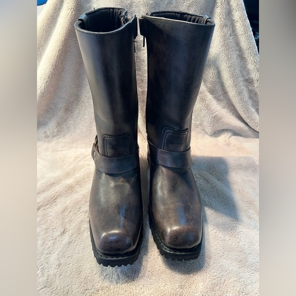 milwaukee leather Other - Milwaukee Leather Men's Classic Motorcycle Harness Boot size 14 like new